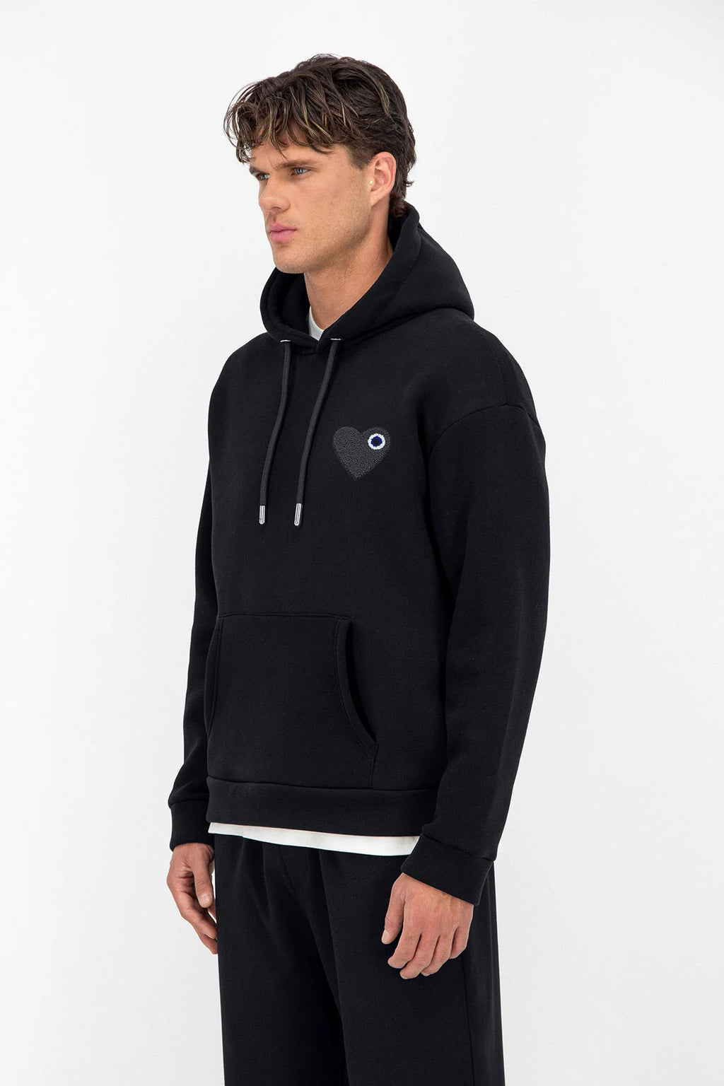 Sweat à capuche brodé