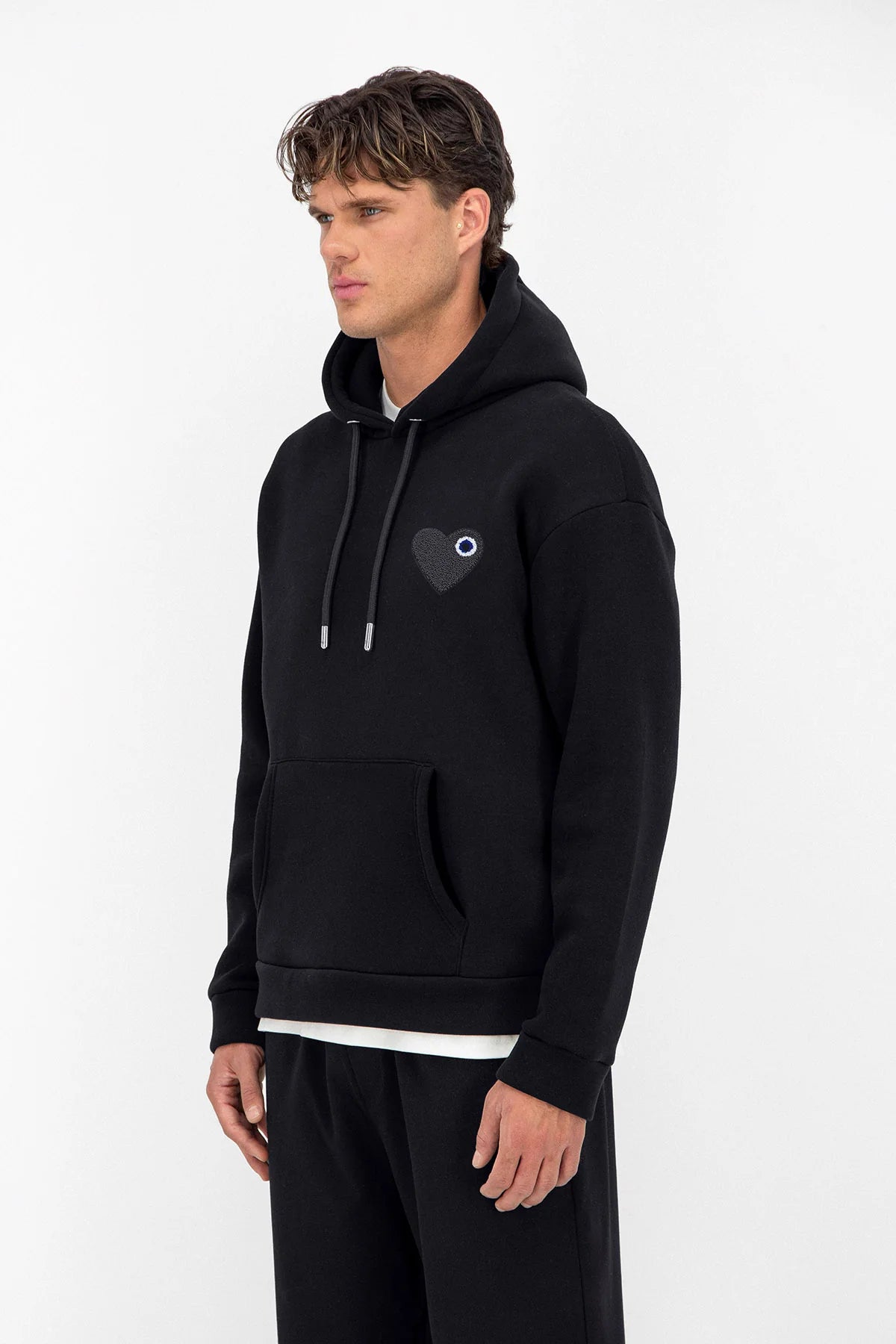 Sweat à capuche brodé