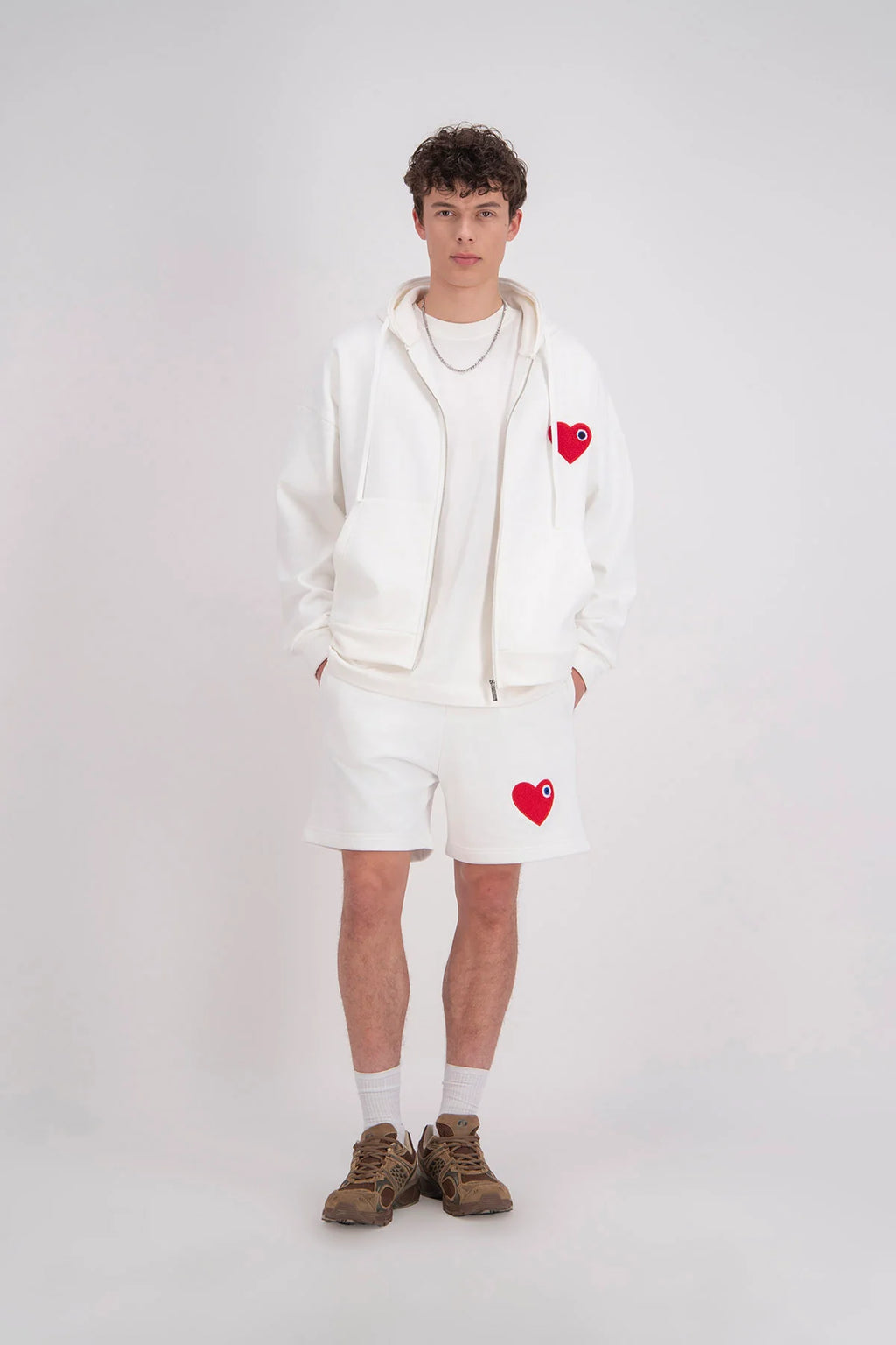 Hoodie zippé brodé cœur