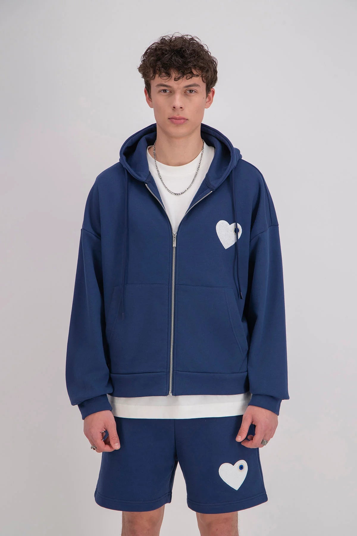 Hoodie zippé brodé cœur