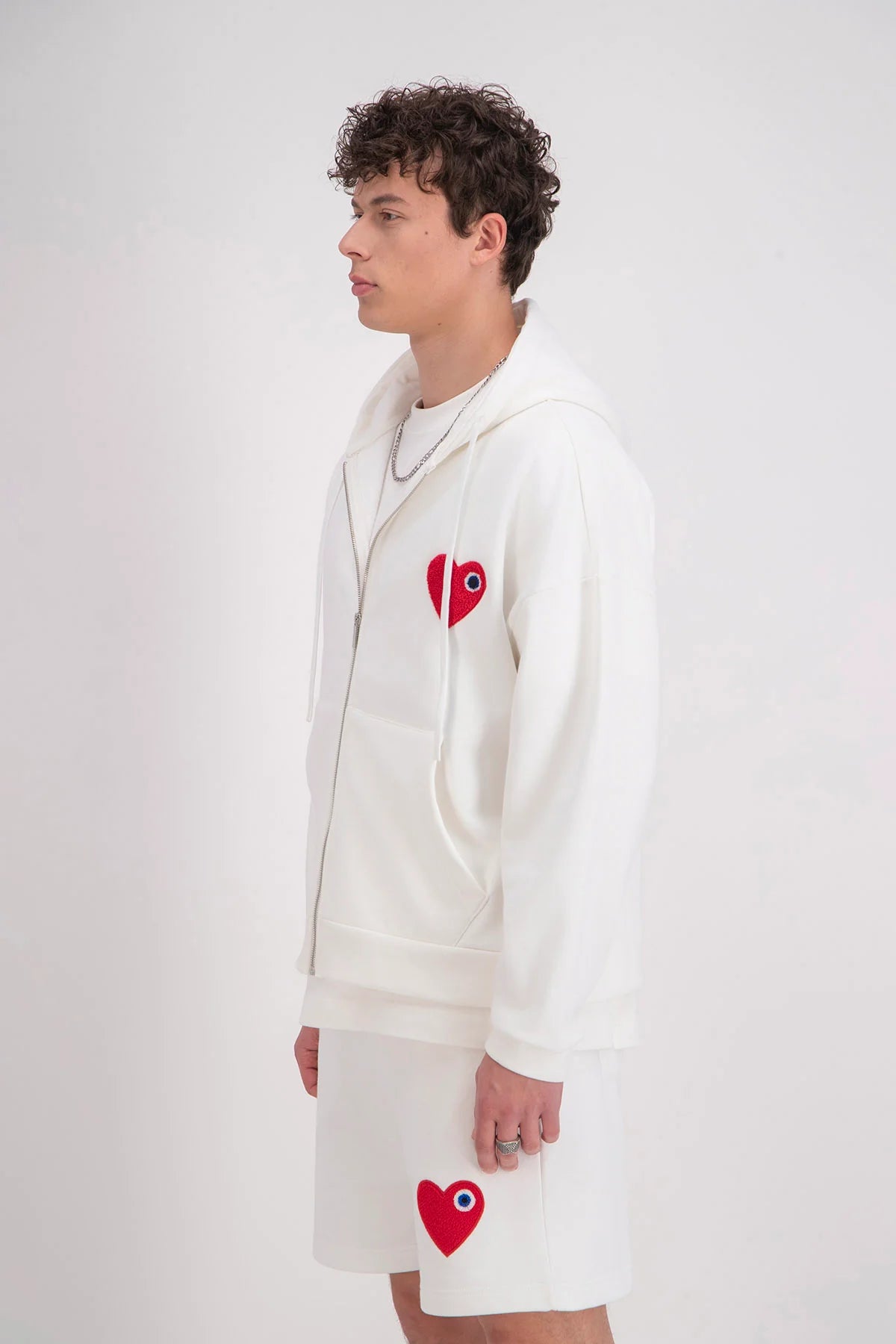 Hoodie zippé brodé cœur