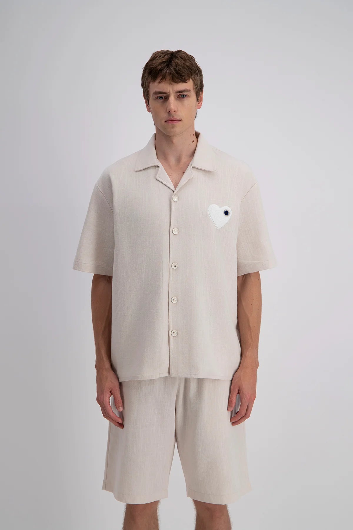 Chemise à boutons brodée cœur