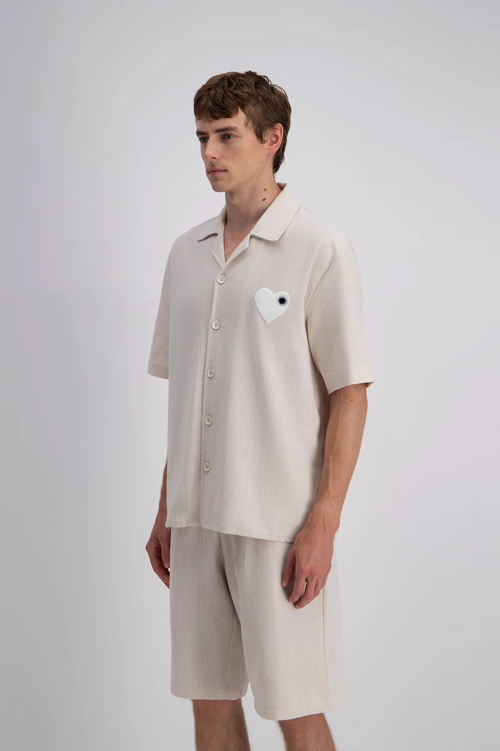 Chemise à boutons brodée cœur